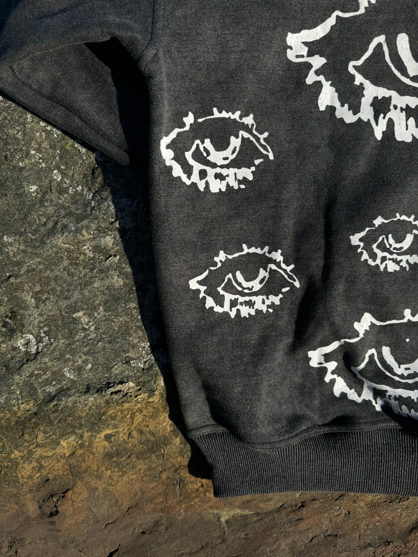 ALL SEEING EYES CREWNECK - CUFFED